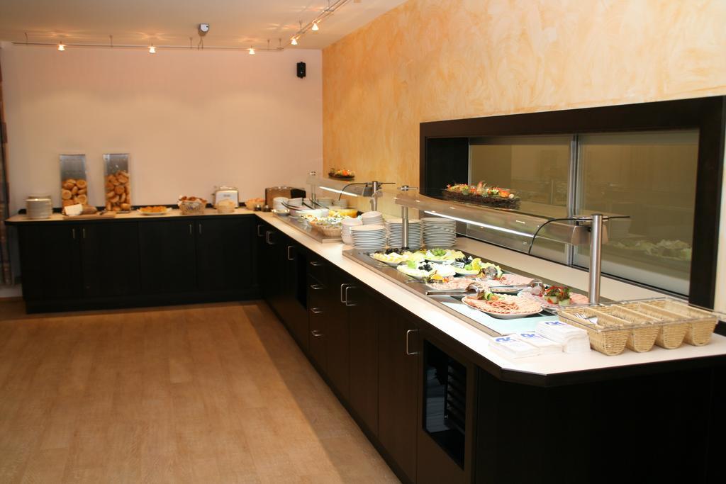G&K Hotel กุนทรัมส์ดอร์ฟ ภายนอก รูปภาพ