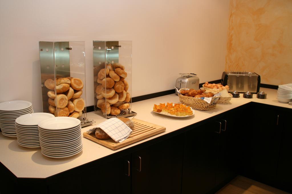 G&K Hotel กุนทรัมส์ดอร์ฟ ภายนอก รูปภาพ